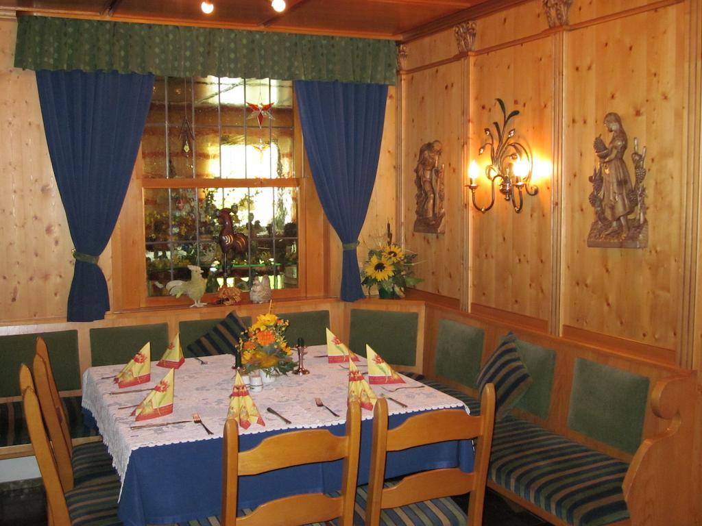 Gasthof Rodachtal Mit Gaestehaus Katharina Schwarzenbach am Wald ภายนอก รูปภาพ