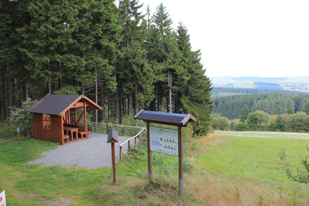 Gasthof Rodachtal Mit Gaestehaus Katharina Schwarzenbach am Wald ภายนอก รูปภาพ